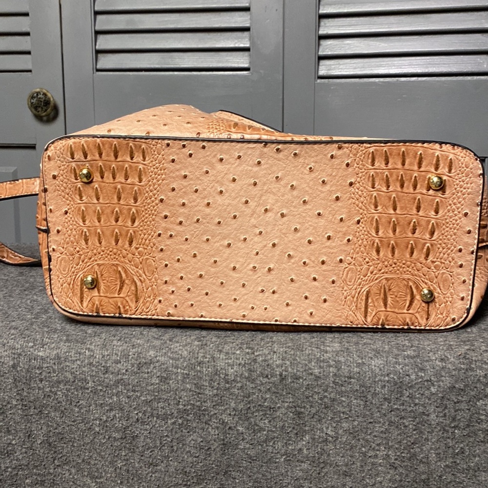 Le Miel Vegan Faux Pink Alligator Purse - Picture 7 of 13